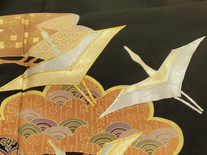 平和屋着物■豪華黒留袖　駒刺繍　飛鶴吉祥松文　金彩　正絹　逸品　AABM7506sx