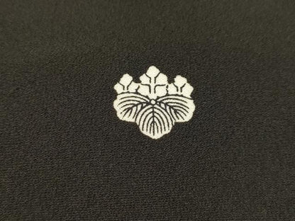 平和屋着物■豪華黒留袖　松竹梅　流水地紙草花文　金彩　正絹　逸品　AABM7705sx