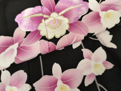 平和屋着物●豪華振袖　刺繍　胡蝶蘭　黒地　金糸　金彩　やまと誂製　ロング丈　正絹　逸品　AABM8009cs