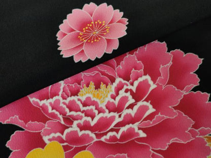 平和屋着物●小振袖　二尺袖　花蝶文　暈し染め　黒地　金彩　洗える着物　AABM8014cs