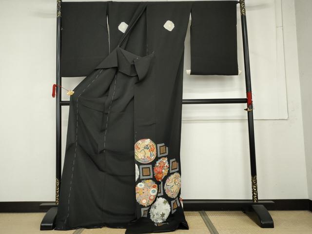 平和屋着物●豪華黒留袖　駒刺繍　花丸文　浜ちりめん　仮絵羽　正絹　逸品　未使用　AABM8045cs