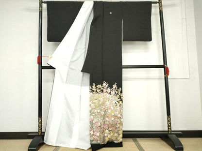 平和屋着物●豪華黒留袖　友禅　作家物　鴛鴦枝花文　暈し染め　正絹　逸品　AABM8062cs