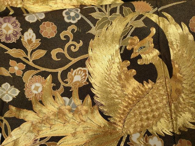 平和屋着物●豪華黒留袖　作家物　駒刺繍　鳳凰更紗花文　金彩　正絹　逸品　AABM8085cs
