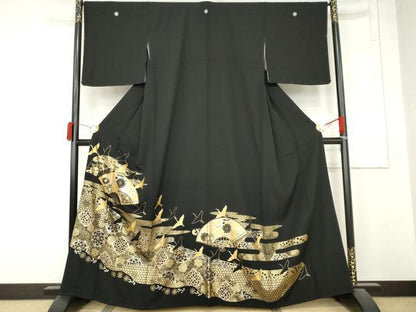 平和屋着物●豪華黒留袖　駒刺繍　扇面飛鶴文　金彩　正絹　逸品　AABM8093cs