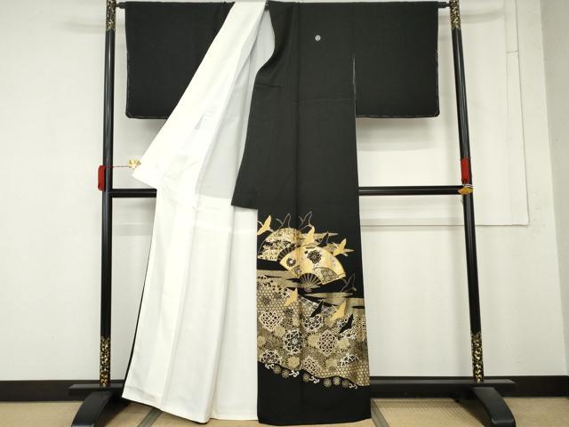 平和屋着物●豪華黒留袖　駒刺繍　扇面飛鶴文　金彩　正絹　逸品　AABM8093cs