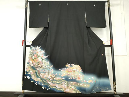 平和屋着物●豪華黒留袖　作家物　駒刺繍　花車文　暈し染め　金彩　正絹　逸品　AABM8095cs