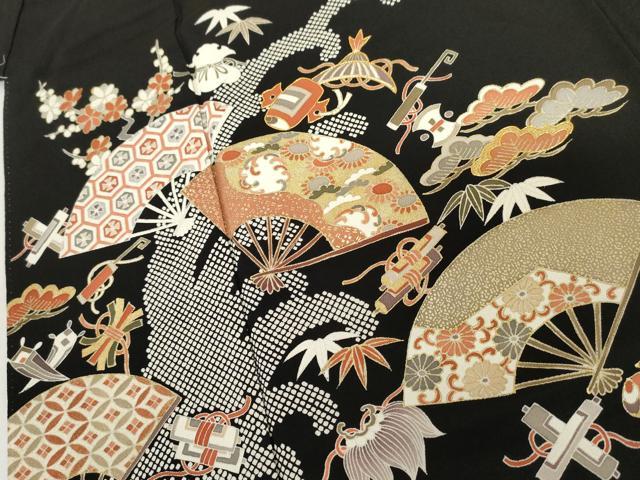 平和屋着物●豪華黒留袖　駒刺繍　扇面宝尽くし　金彩　正絹　逸品　AABM8096cs