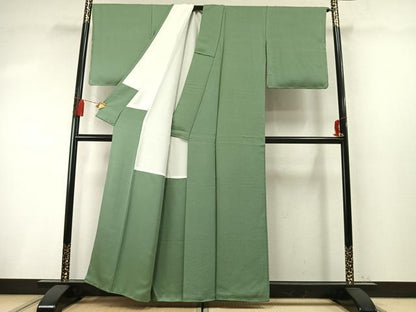 平和屋着物●上質な色無地　紋意匠　柳染色　正絹　逸品　未使用　AABM8165fy