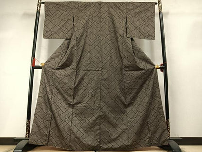 平和屋着物●本場大島紬　7マルキ　幾何学文様　正絹　逸品　未使用　AABM8167fy