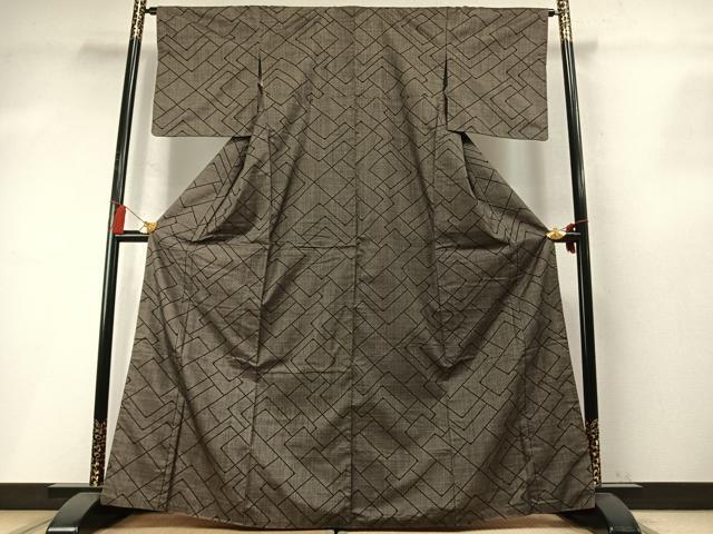 平和屋着物●本場大島紬　7マルキ　幾何学文様　正絹　逸品　未使用　AABM8167fy