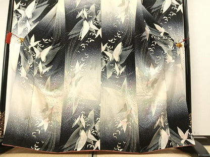 平和屋着物●豪華振袖　舞蝶文　暈し染め　銀彩　正絹　逸品　AABM8217fy