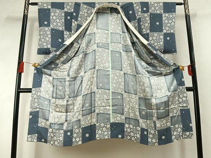 平和屋着物●長襦袢　無双仕立て　市松舞桜文　暈し染め　正絹　逸品　未使用　AABM8227fy