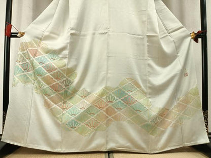 平和屋着物●人間国宝　福田喜三郎　色留袖　刺繍　松　金彩　正絹　逸品　AABM8309fy