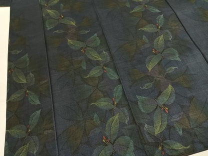 平和屋着物●本場大島紬　9マルキ　草花文　正絹　逸品　AABM8422fy