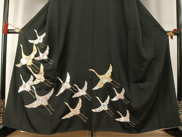 平和屋着物●豪華黒留袖　駒刺繍　飛鳥花文　金銀糸　正絹　逸品　AABM8436fy