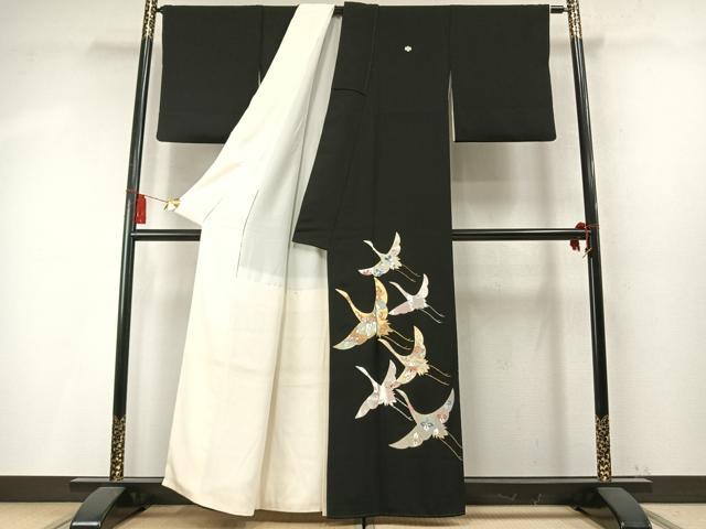 平和屋着物●豪華黒留袖　駒刺繍　飛鳥花文　金銀糸　正絹　逸品　AABM8436fy