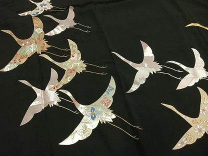 平和屋着物●豪華黒留袖　駒刺繍　飛鳥花文　金銀糸　正絹　逸品　AABM8436fy