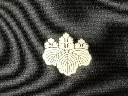 平和屋着物●豪華黒留袖　駒刺繍　飛鳥花文　金銀糸　正絹　逸品　AABM8436fy