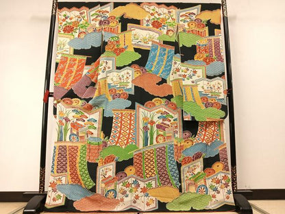 平和屋着物●豪華振袖　型染め　御所車梅松花文　黒地　鬼しぼ縮緬　ロング丈　正絹　逸品　AABM8457fy