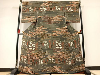 平和屋着物●ファッションデザイナー 花井幸子　訪問着　駒刺繍　霞取り花文　金彩　鬼しぼ縮緬　正絹　逸品　AABM8528fy