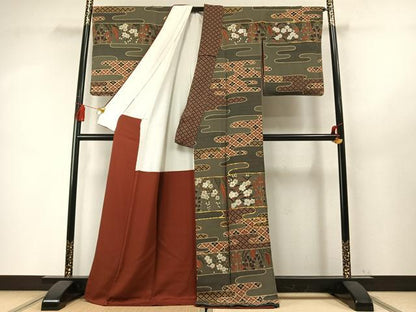 平和屋着物●ファッションデザイナー 花井幸子　訪問着　駒刺繍　霞取り花文　金彩　鬼しぼ縮緬　正絹　逸品　AABM8528fy
