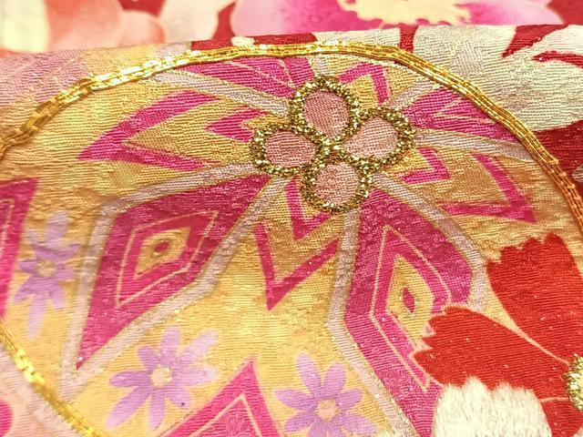 平和屋着物●豪華振袖　駒刺繍　草花鞠文　暈し染め　金糸　金彩　銀通し地　正絹　逸品　AABM8529fy