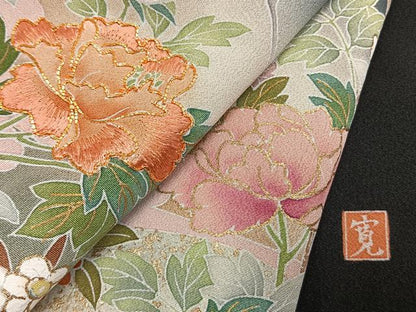 平和屋着物●豪華黒留袖　作家物　駒刺繍　草花文　暈し染め　金彩　ロング丈　正絹　逸品　AABM8534fy