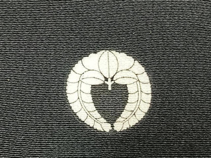 平和屋着物●豪華黒留袖　作家物　駒刺繍　草花文　暈し染め　金彩　ロング丈　正絹　逸品　AABM8534fy