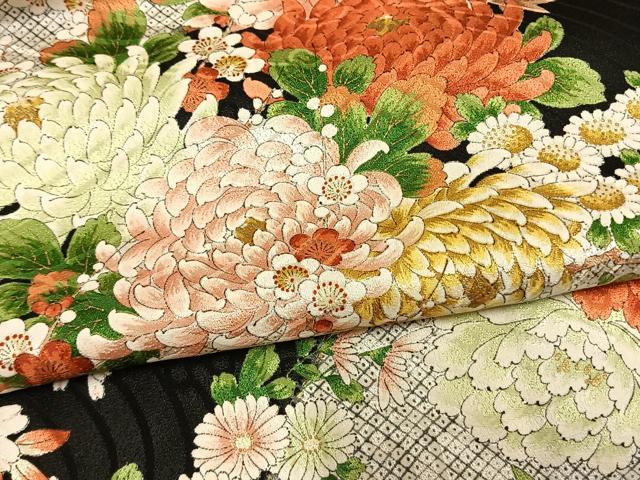 平和屋着物●創業460年・千總　振袖　草花文　黒地　金彩　正絹　逸品　AABM8561fy