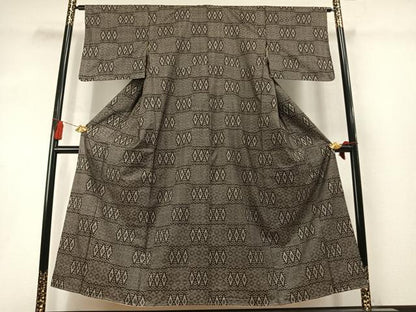 平和屋着物●本場大島紬　龍郷絣　正絹　逸品　AABM8593fy