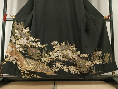 平和屋着物●豪華黒留袖　駒刺繍　扇面飛鶴花文　金彩　やまと誂製　正絹　逸品　AABM8624fy