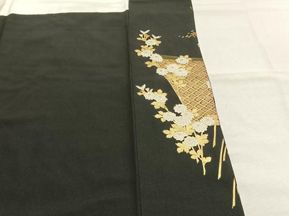 平和屋着物●豪華黒留袖　駒刺繍　扇面飛鶴花文　金彩　やまと誂製　正絹　逸品　AABM8624fy