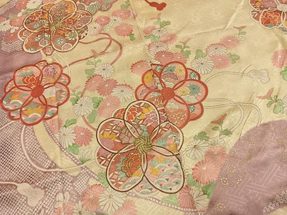 平和屋着物●豪華振袖　駒刺繍　草花文　金糸　金彩　正絹　逸品　AABM8625fy
