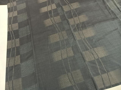 平和屋着物●本場大島紬　7マルキ　幾何学文様　正絹　逸品　AABM8744fy