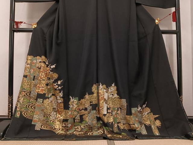 平和屋着物●豪華黒留袖　駒刺繍　鳳凰草花文　金彩　丹後ちりめん　仮絵羽　正絹　逸品　未使用　AABM8767ph