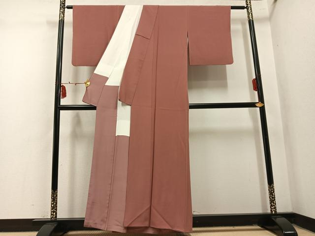 平和屋着物●銀座きしや　色無地　作家物　蘇芳香色　正絹　逸品　AABM8772ph