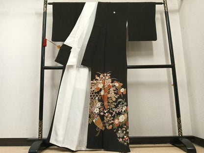 平和屋着物●豪華黒留袖　駒刺繍　草花文　金彩　三越扱い　正絹　逸品　AABM8779ph