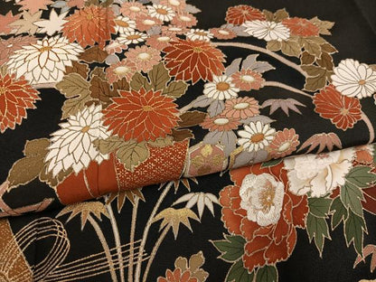 平和屋着物●豪華黒留袖　駒刺繍　草花文　金彩　三越扱い　正絹　逸品　AABM8779ph