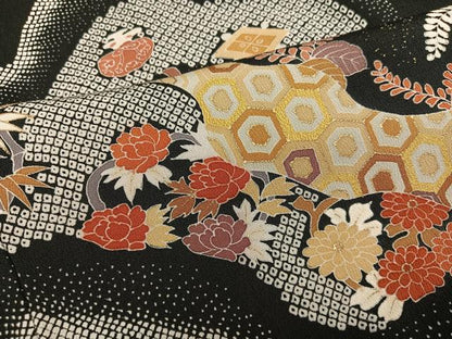 平和屋着物●豪華黒留袖　刺繍　草花文　金彩　正絹　逸品　AABM8814ph