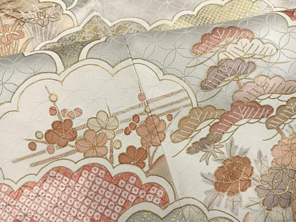 平和屋着物●訪問着　駒刺繍　雲重ね草花文　金彩　正絹　逸品　AABM8842ph