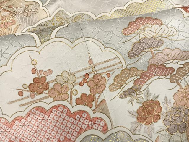 平和屋着物●訪問着　駒刺繍　雲重ね草花文　金彩　正絹　逸品　AABM8842ph