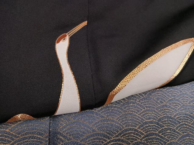 平和屋着物●豪華黒留袖　駒刺繍　群れ鶴文　暈し染め　金通し地　正絹　逸品　AABM8868ph