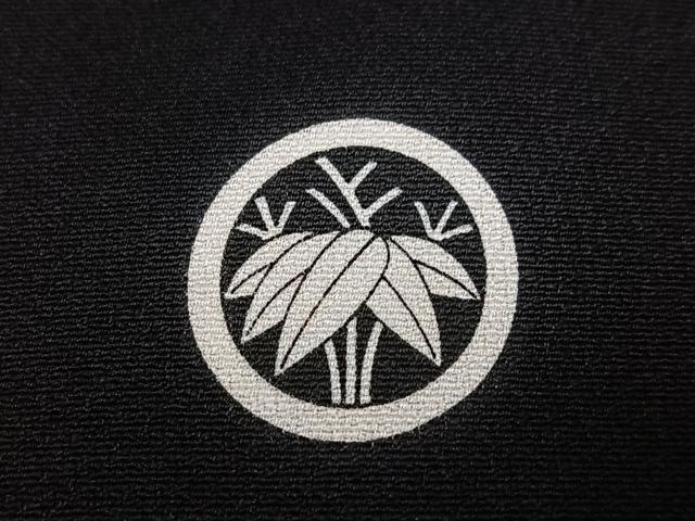 平和屋着物●豪華黒留袖　駒刺繍　群れ鶴文　暈し染め　金通し地　正絹　逸品　AABM8868ph