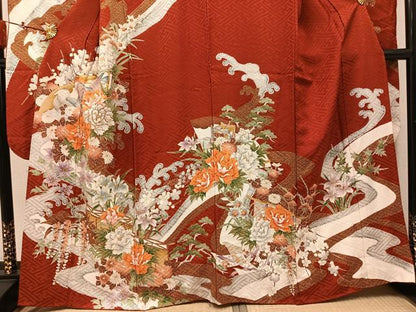 平和屋着物●豪華振袖　駒刺繍　立波花鳥文　金彩　正絹　逸品　AABM8906ph