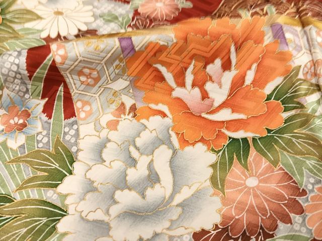 平和屋着物●豪華振袖　駒刺繍　立波花鳥文　金彩　正絹　逸品　AABM8906ph