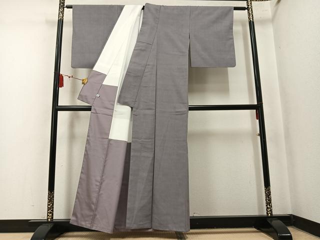 平和屋着物●本場結城紬　重要無形文化財　色無地　薄墨色　正絹　逸品　AABM8913ph