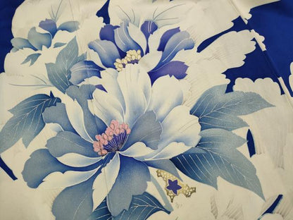 平和屋着物■豪華振袖　駒刺繍　草花文　銀彩　正絹　逸品　AABM9339st
