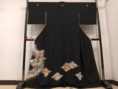 平和屋着物●豪華黒留袖　駒刺繍　花唐草文　暈し染め　金彩　正絹　逸品　AABN0436ph