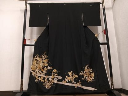 平和屋着物●豪華黒留袖　駒刺繍　草花文　金彩　正絹　逸品　AABN0484ph