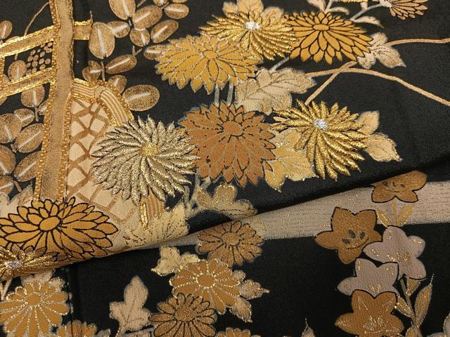 平和屋着物●豪華黒留袖　駒刺繍　草花文　金彩　正絹　逸品　AABN0484ph